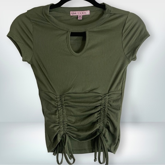 NWT Crave Fame Juniors' Ruched Keyhole-Neck T-Shirt, size XS - Picture 1 of 10